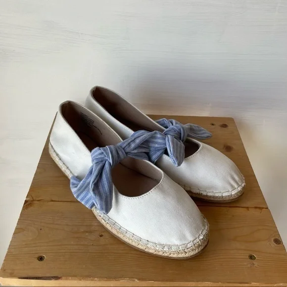 Torrid Ivory Canvas Espadrille Flats NWT! Size 11.5 - Picture 2 of 13